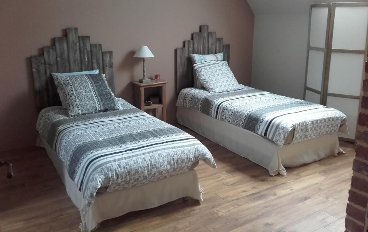 Bed and Breakfast Les Trois Provinces Couffy Экстерьер фото