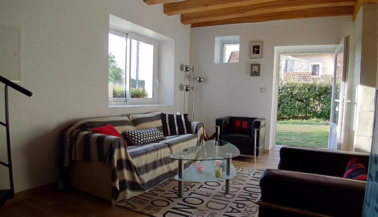 Bed and Breakfast Les Trois Provinces Couffy Экстерьер фото